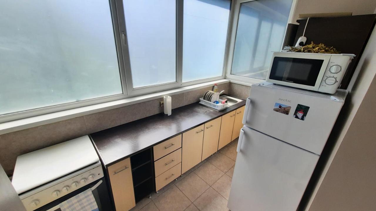 Spacious, Modern Condo In New Villa - Sleeps 6 ブカレスト エクステリア 写真