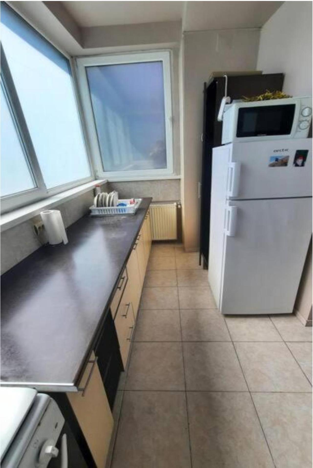 Spacious, Modern Condo In New Villa - Sleeps 6 ブカレスト エクステリア 写真